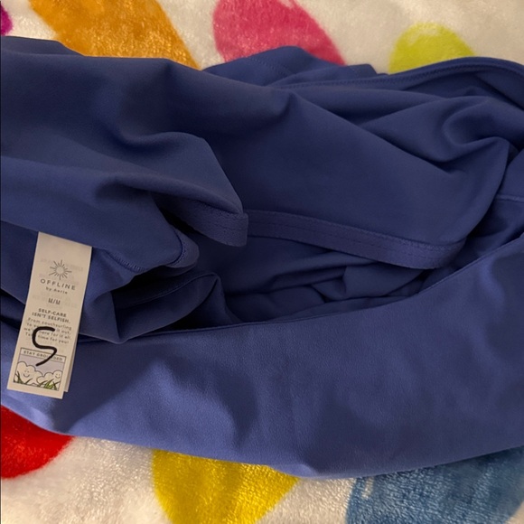 Aerie Everyday Short Sleeve Scoop Neck Top - Blue NWOT - Picture 4 of 4